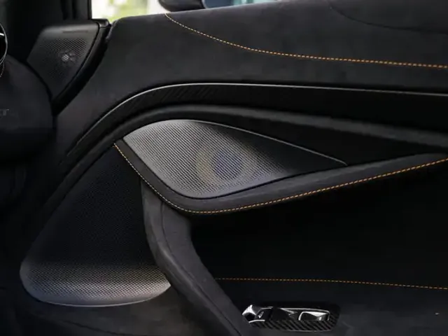 McLaren 765LT Spider