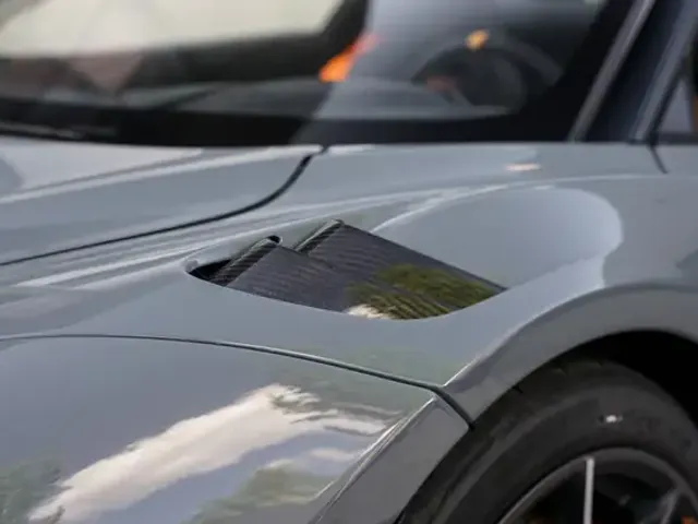 McLaren 765LT Spider