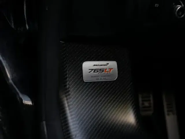 McLaren 765LT Spider