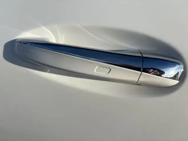 Mercedes-Benz EQC 400