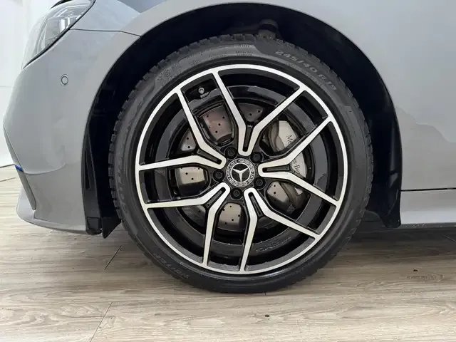 Mercedes-Benz E 400