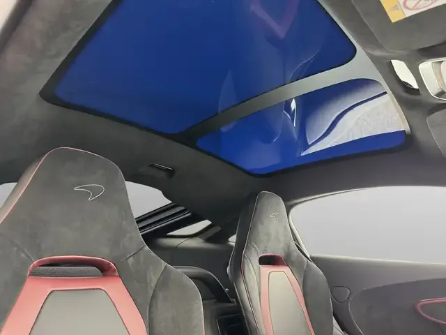 McLaren GT