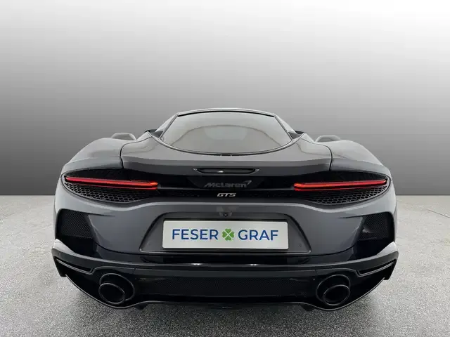 McLaren GT