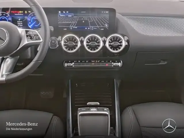 Mercedes-Benz EQA 300