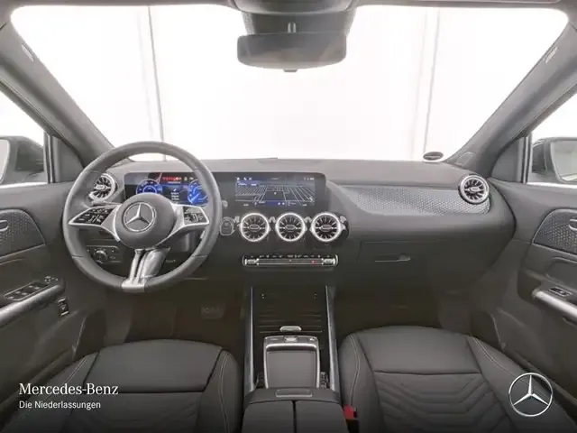 Mercedes-Benz EQA 300