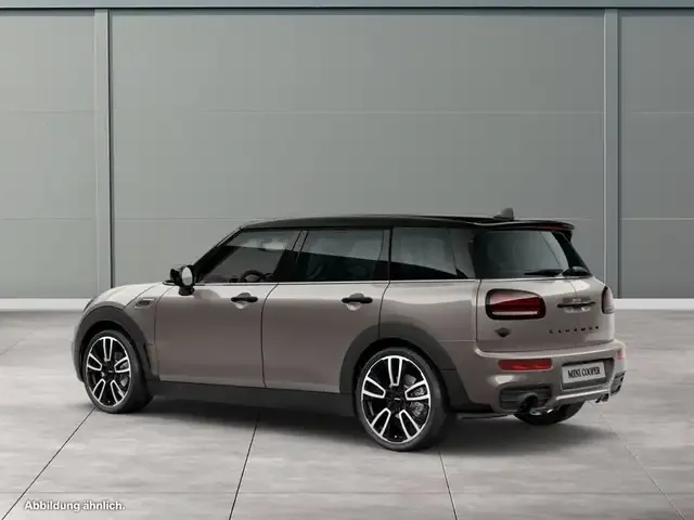 MINI Cooper Clubman