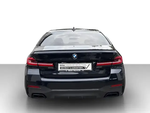 BMW M550