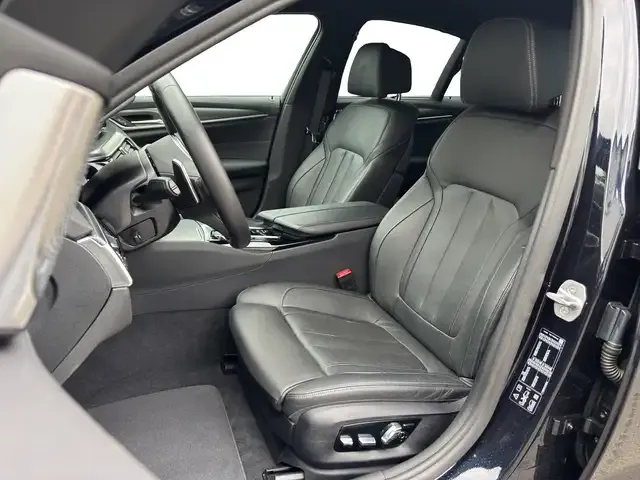 BMW M550