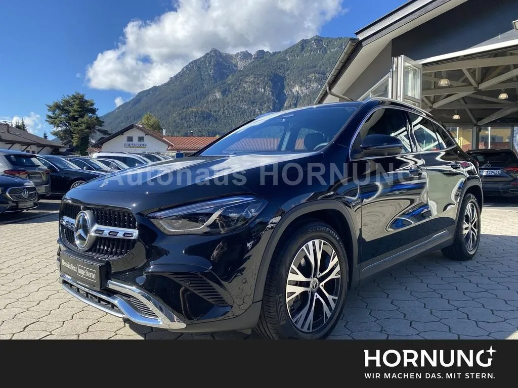 Mercedes-Benz GLA 180