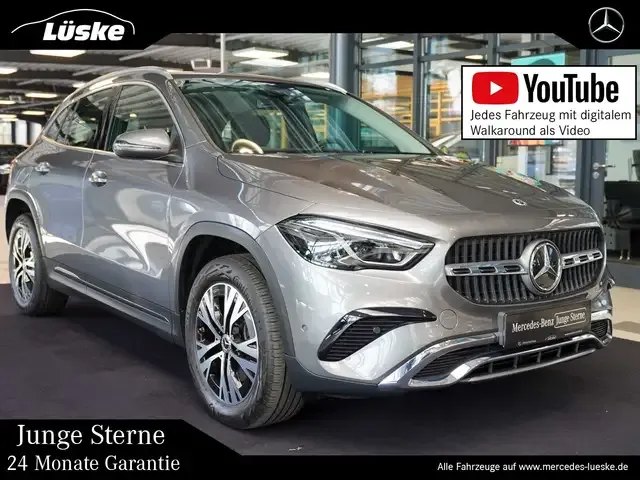 Mercedes-Benz GLA 220