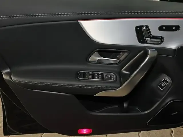 Mercedes-Benz CLA 45 AMG