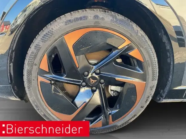 CUPRA Tavascan
