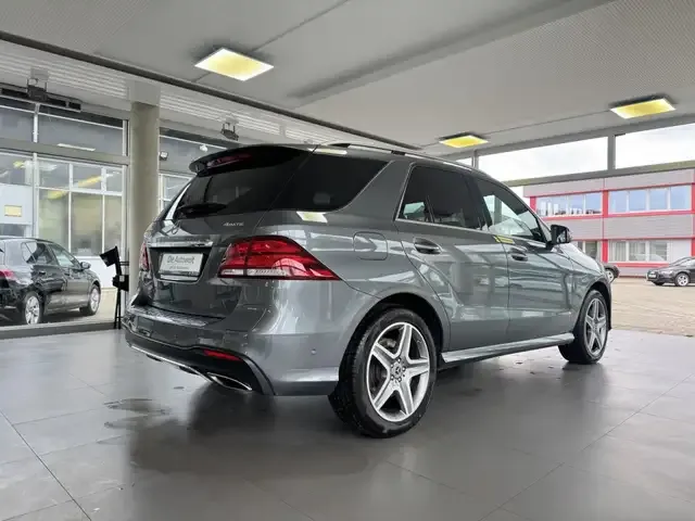 Mercedes-Benz GLE 500