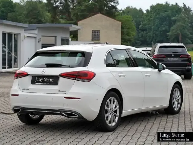 Mercedes-Benz A 250
