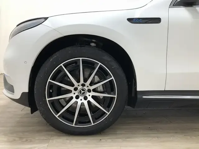 Mercedes-Benz EQC 400
