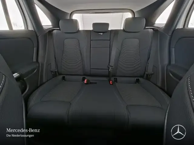 Mercedes-Benz EQA 300