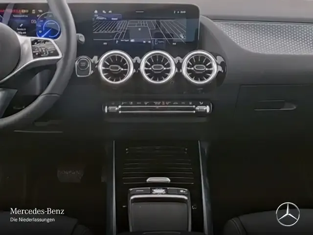 Mercedes-Benz EQA 300