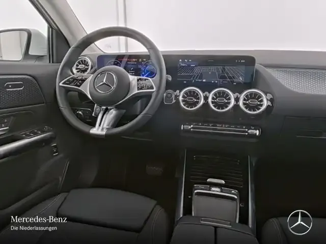 Mercedes-Benz EQA 300