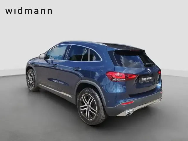 Mercedes-Benz GLA 200