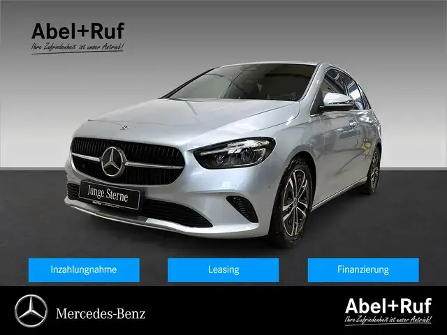 Mercedes-Benz B 220