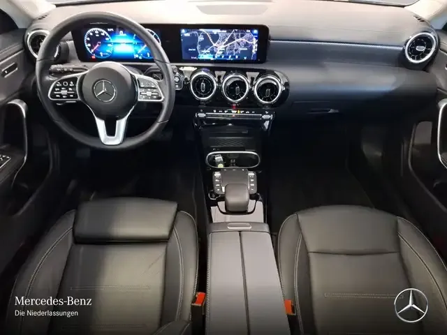 Mercedes-Benz CLA 220