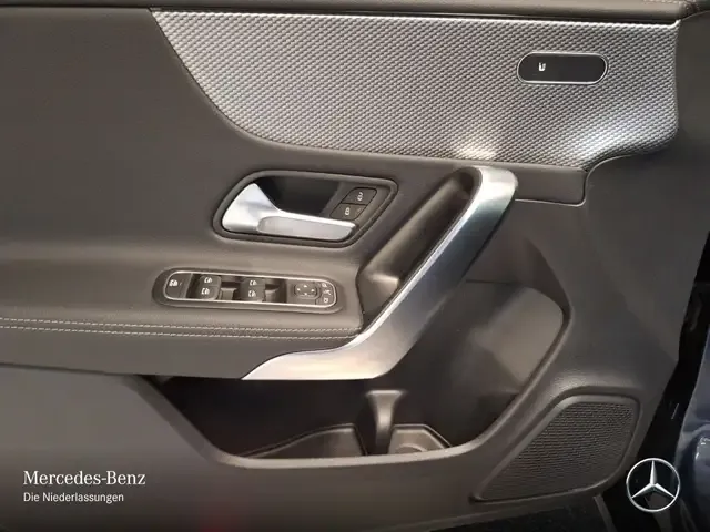 Mercedes-Benz CLA 220