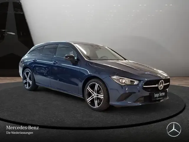 Mercedes-Benz CLA 220