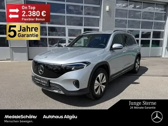 Mercedes-Benz EQB 300