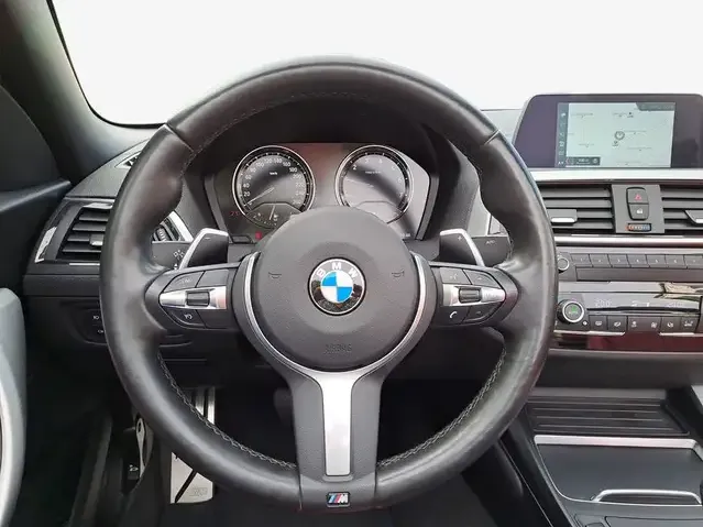 BMW 230