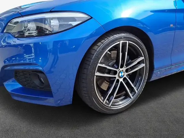 BMW 230