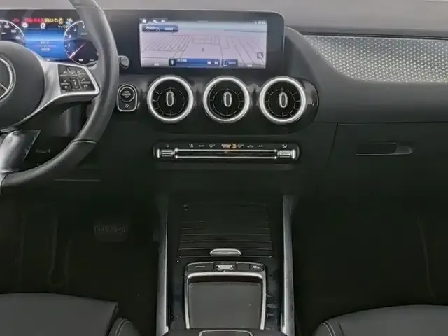 Mercedes-Benz GLA 180