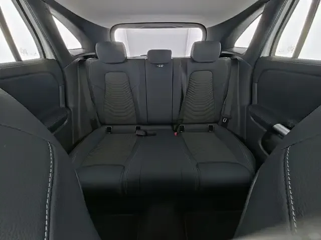 Mercedes-Benz GLA 180