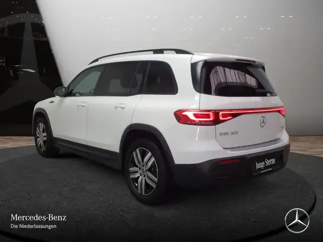 Mercedes-Benz EQB 300