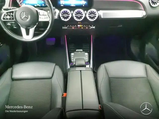 Mercedes-Benz EQB 300