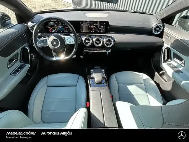 Mercedes-Benz CLA 220