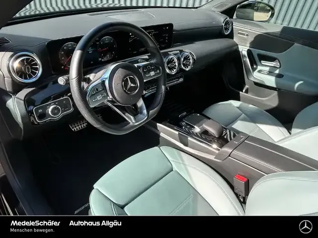 Mercedes-Benz CLA 220