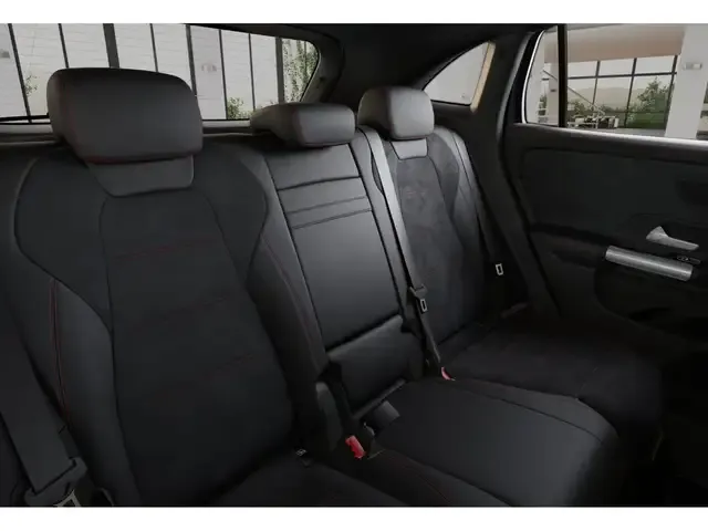 Mercedes-Benz GLA 220