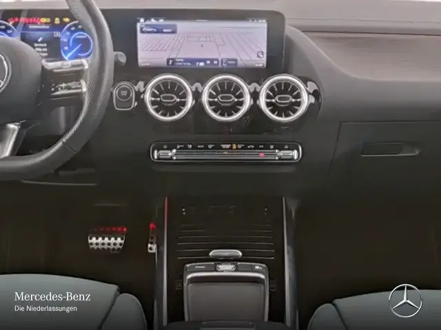Mercedes-Benz EQA 300