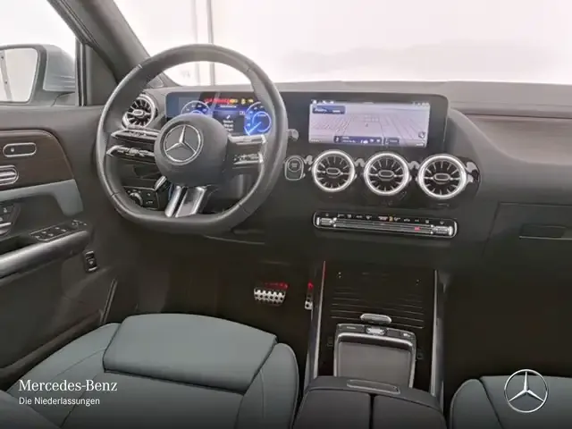 Mercedes-Benz EQA 300