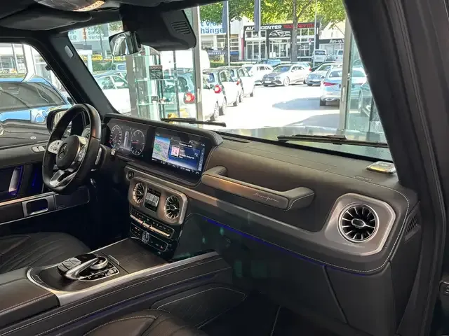 Mercedes-Benz G 400