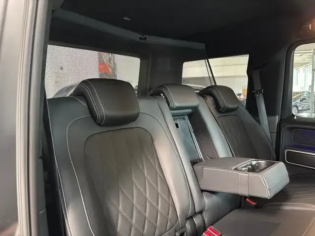 Mercedes-Benz G 400