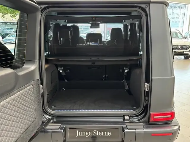 Mercedes-Benz G 400