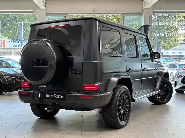 Mercedes-Benz G 400