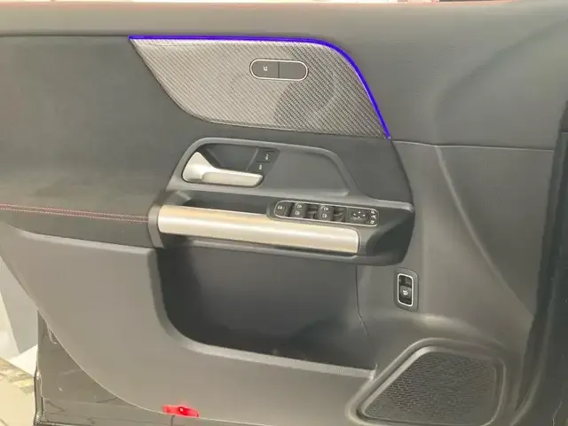 Mercedes-Benz GLA 220