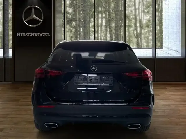 Mercedes-Benz GLA 220
