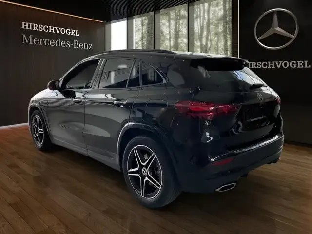 Mercedes-Benz GLA 220