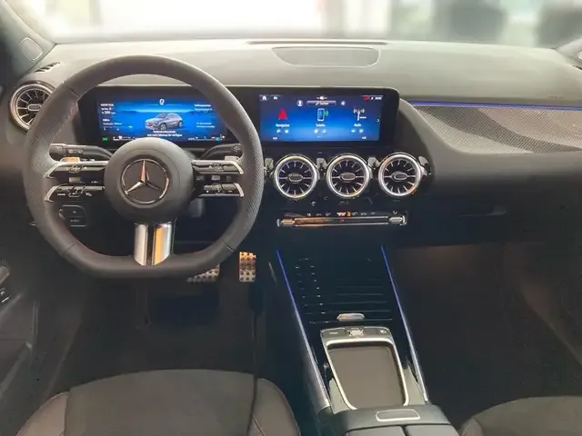 Mercedes-Benz GLA 220