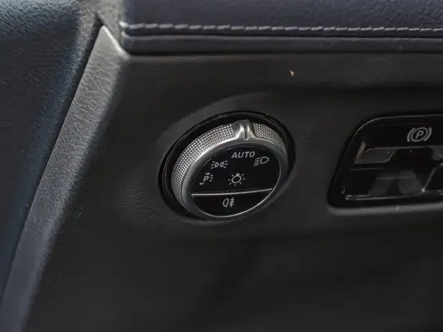 Mercedes-Benz EQE 300