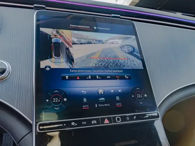 Mercedes-Benz EQE 300