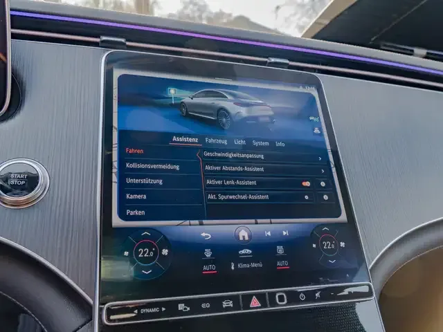 Mercedes-Benz EQE 300